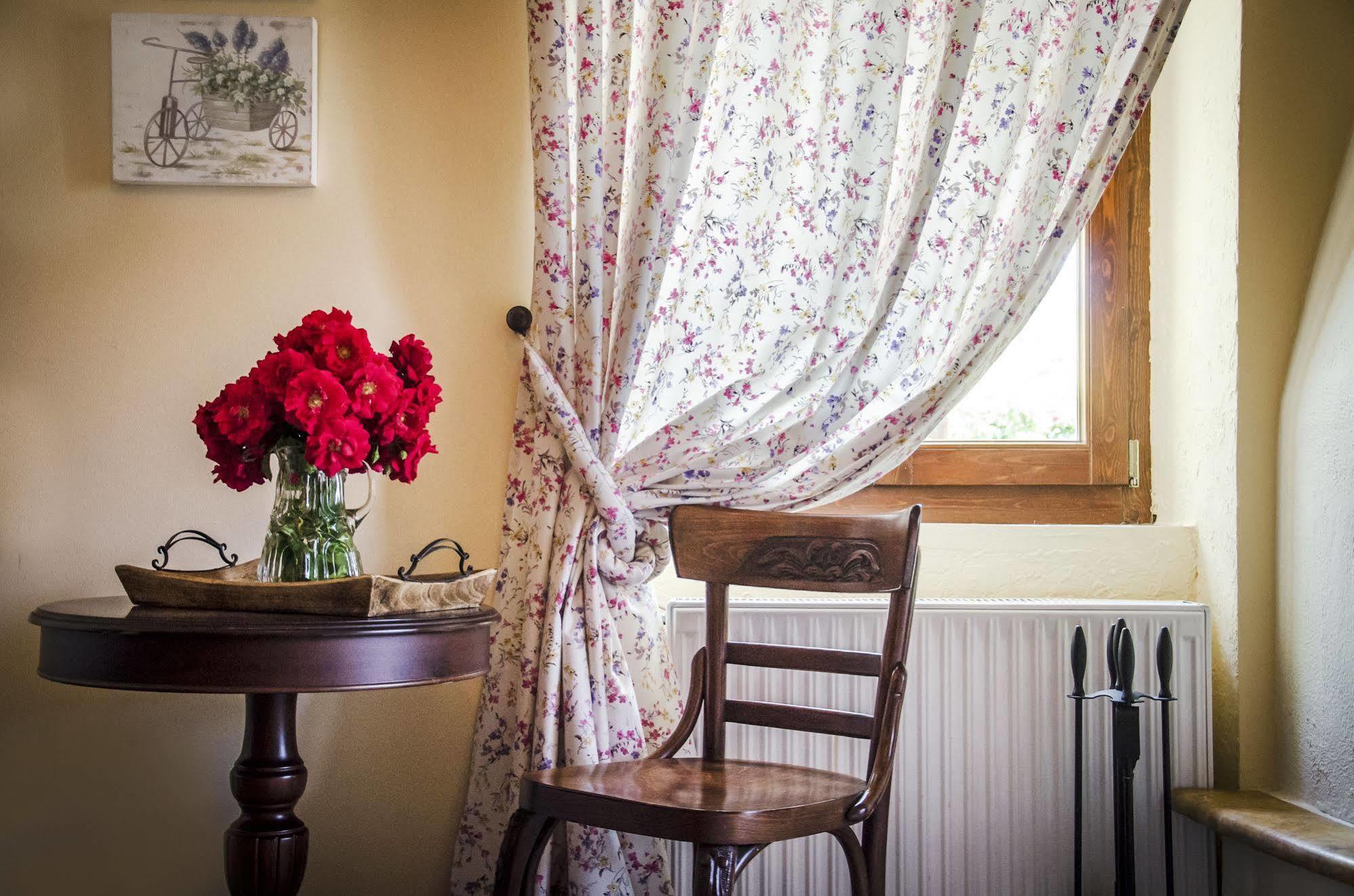 Triantafillies Guesthouse ポルタリア エクステリア 写真