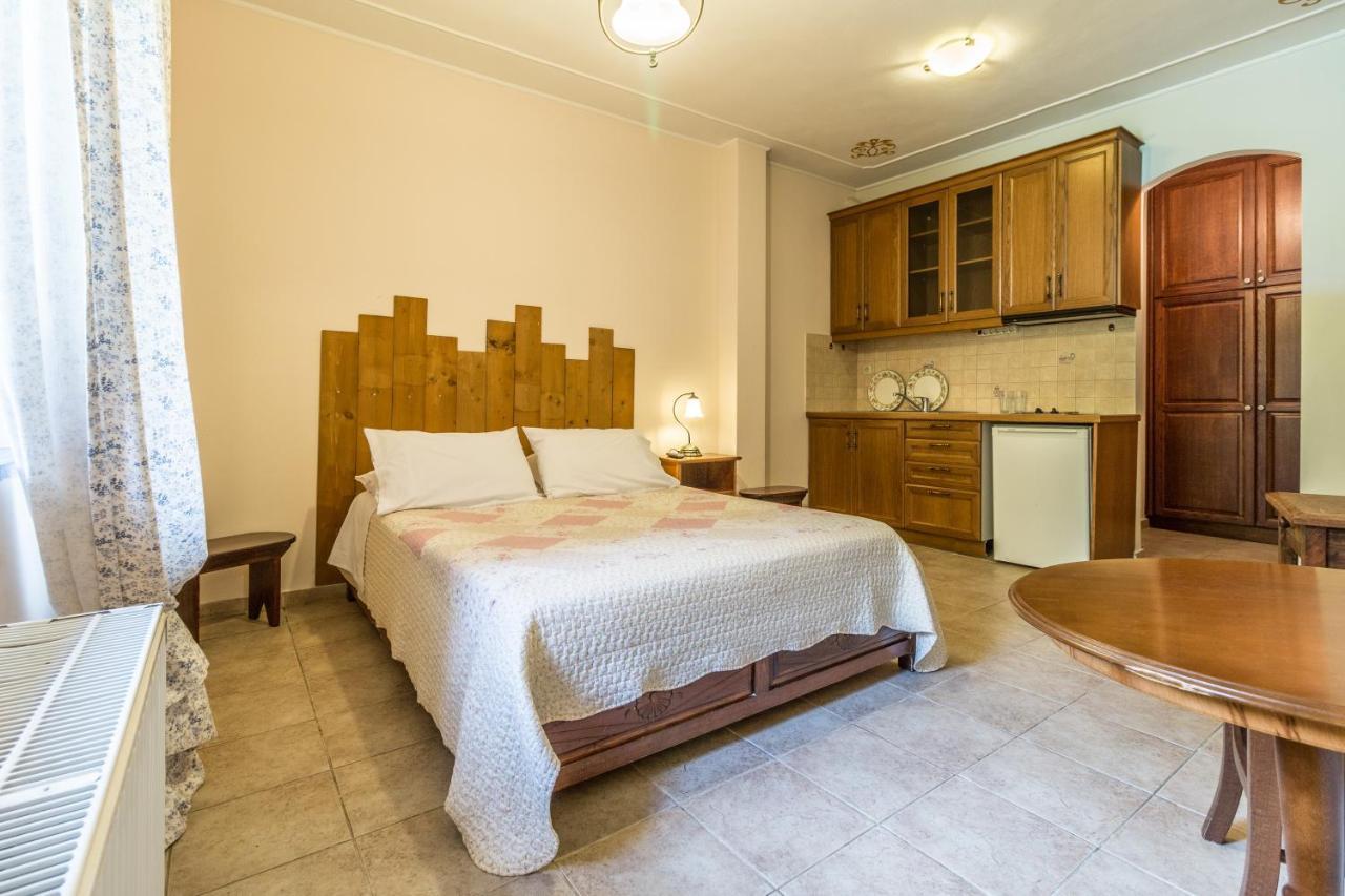 Triantafillies Guesthouse ポルタリア エクステリア 写真